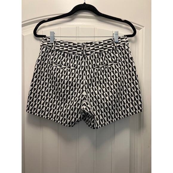 Cartonnier Women’s High Rise Geometric‎ Triangles Neda Shorts Size 4 Black White - Picture 2 of 4